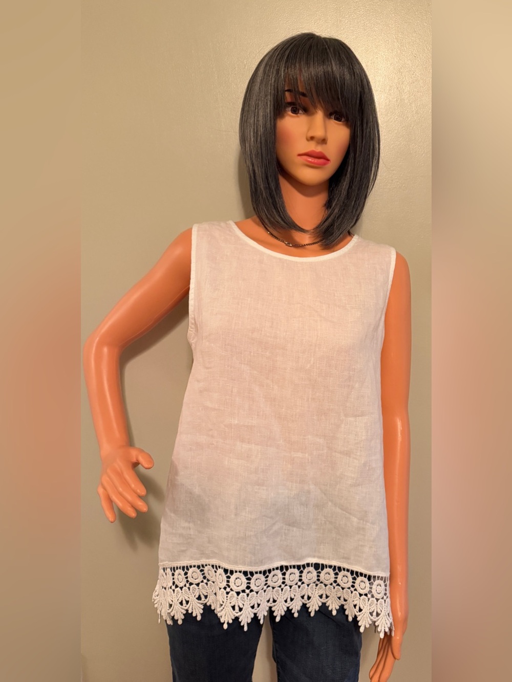 Terzo Millennio Women's White Sleeveless Linen Tank Eyelet Peplum